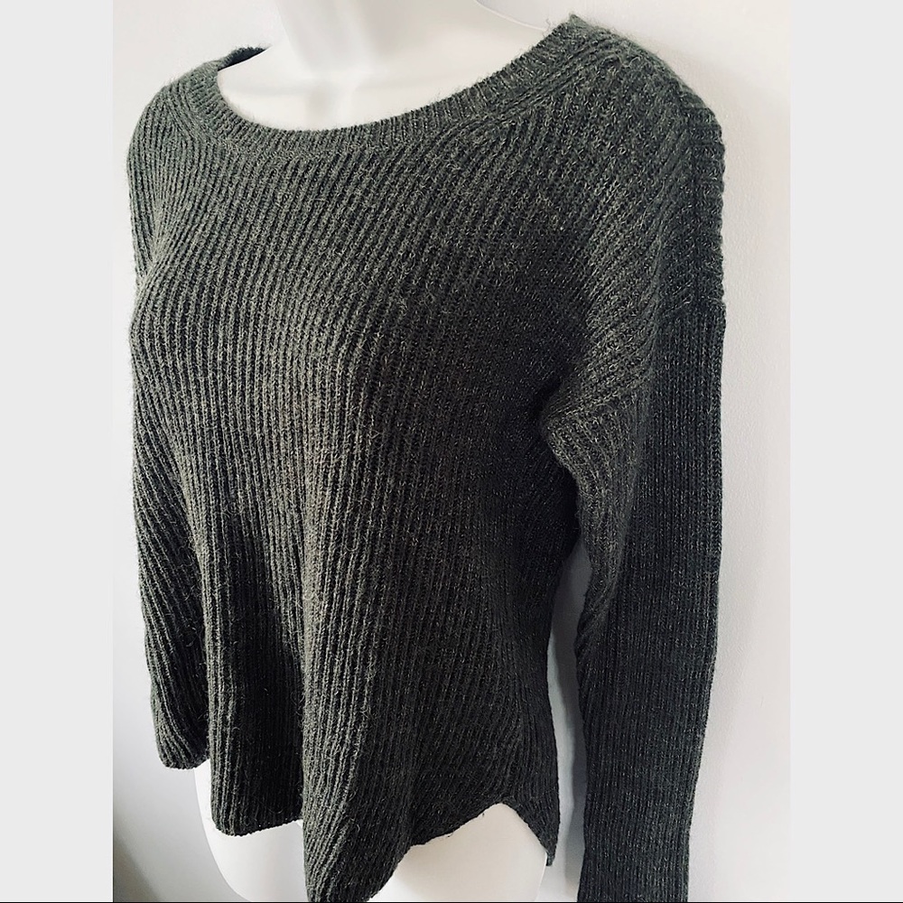 Express Pullover Sweater - Picture 4 of 7
